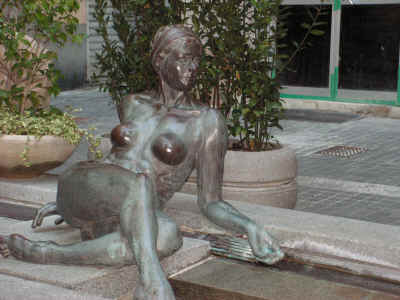 Èn af mange skulpturer i Genua